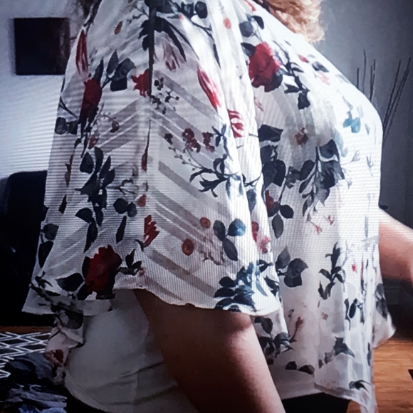 Women's top - Picture 3 of 3